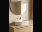 Vasque VLORA 49 cm blanc mat semi-circulaire. Lavabo design gain de place avec texture décorative. Garantie 10 ans. Livraison gratuite.