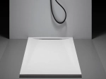 Receveur de douche italienne Résine Extra plat,  design avec une évacuation discrète, blanc
