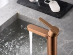 Robinetterie salle de bain complète : colonne de douche, mitigeurs lavabo, bidet et douche. Finitions noir mat, chrome, or brossé. Livraison offerte.