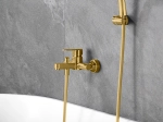 Robinetterie salle de bain complète : colonne de douche, mitigeurs lavabo, bidet et douche. Finitions noir mat, chrome, or brossé. Livraison offerte.