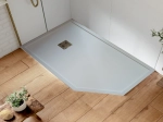 Receveur de douche pentagonal avec seuil anti-débordement – FRAME