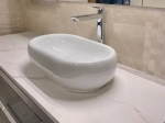 Vasque SELLASIA ovale 50 cm en céramique blanc brillant. Lavabo à poser design, sans trop-plein. Entretien facile UP-CLEAN. Garantie 10 ans.  Livraison gratuite.