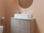 Lave-mains VASILIKA 55 cm blanc brillant. Rectangulaire UP-SLIM, murale ou à poser avec trop-plein. Céramique premium, garantie 10 ans. Livraison gratuite.
